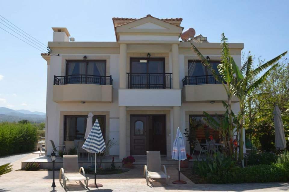 Dora' S Villa Argaka Exterior photo