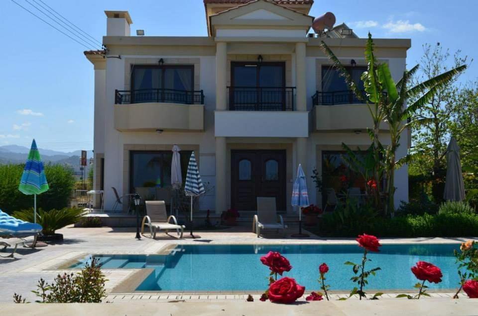Dora' S Villa Argaka Exterior photo
