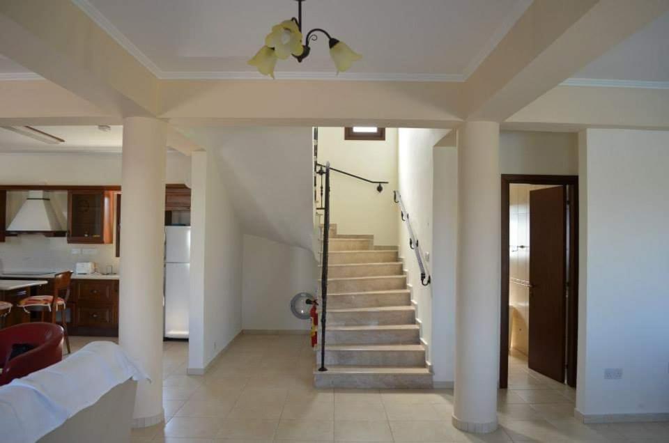 Dora' S Villa Argaka Exterior photo