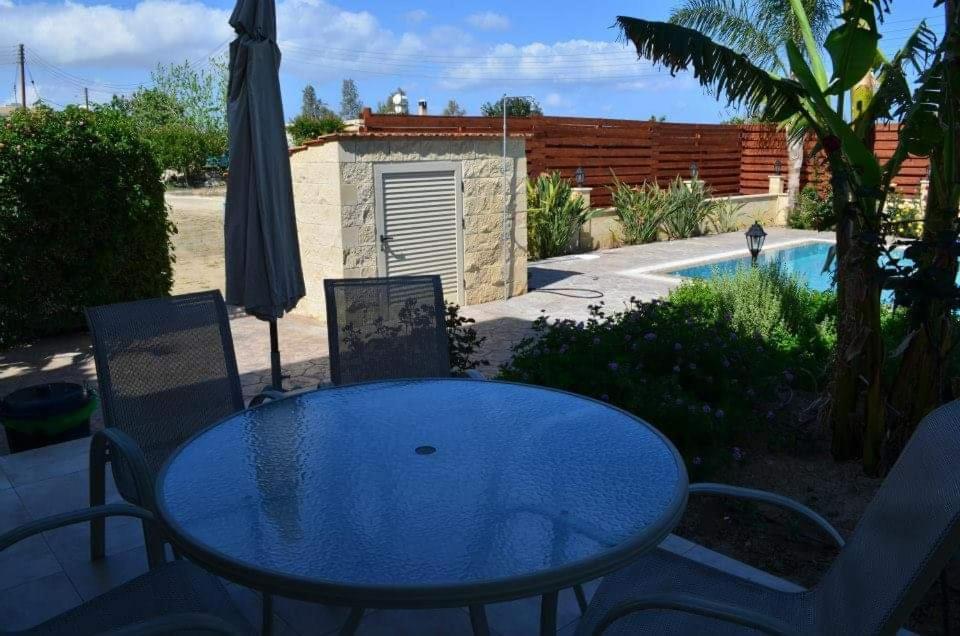 Dora' S Villa Argaka Exterior photo
