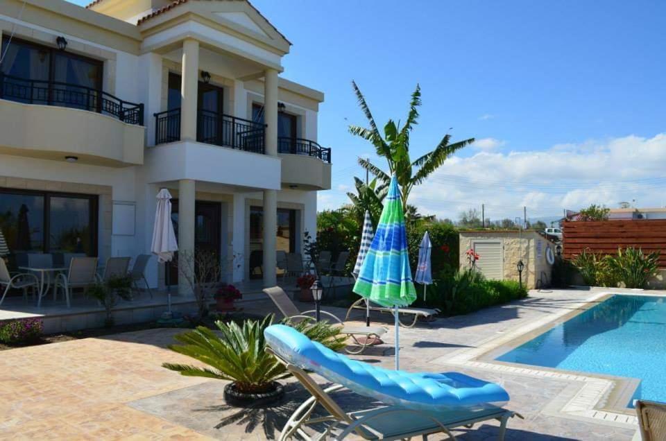 Dora' S Villa Argaka Exterior photo