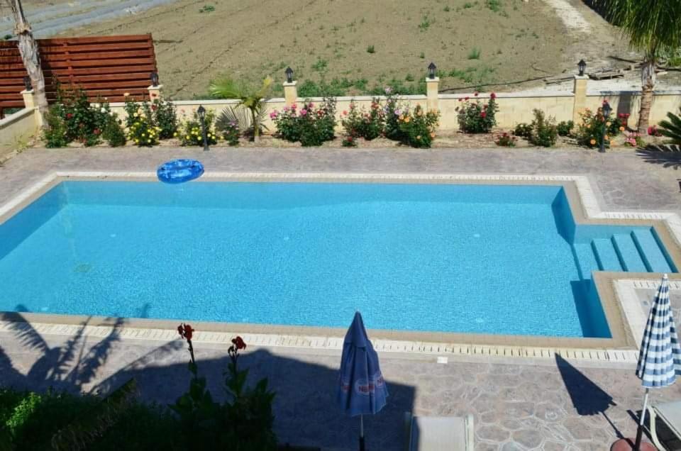 Dora' S Villa Argaka Exterior photo